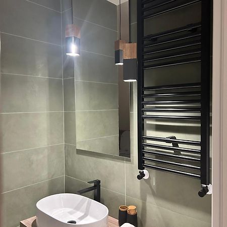 A Due Passi Dalla Scalinata Restyling 칼타기론 외부 사진